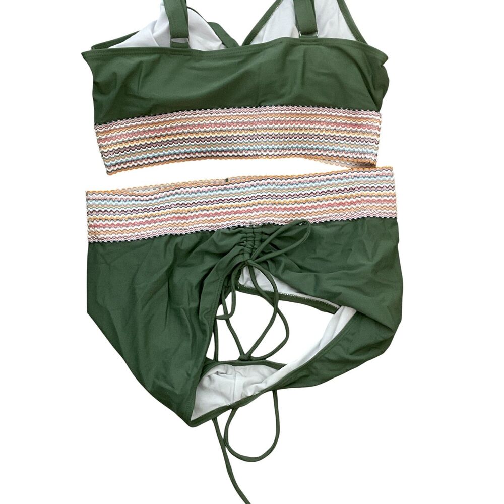 High Waisted Green Bikini Set with Twist Detail - Picture 7 of 9